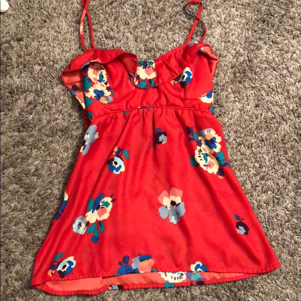 🌼4/$20 American Eagle Spaghetti shirt